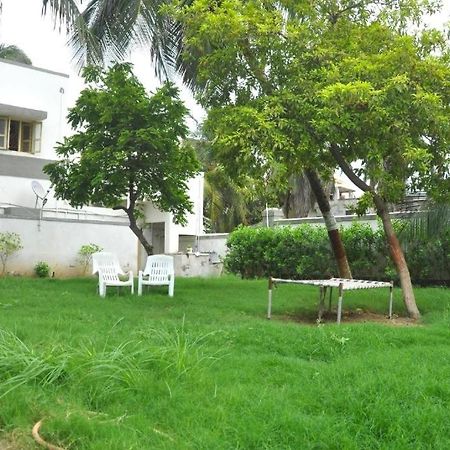 Chitrakut Bungalows Дварка Экстерьер фото